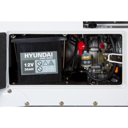 Дизельный генератор Hyundai DHY 8500 SE-T фото