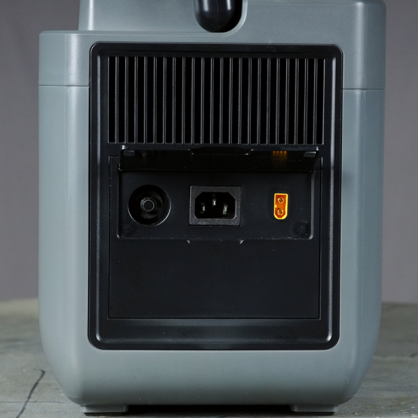 Портативная электростанция Fubag AS 2400i (аккумулятор LiFePO4) 2-х тактный фото