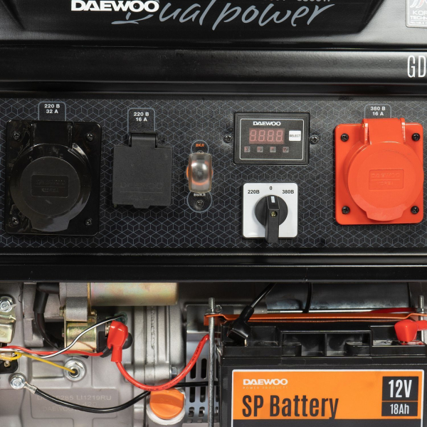 Бензиновый генератор DAEWOO GDA 7500 DPE-3 2-х тактный фото