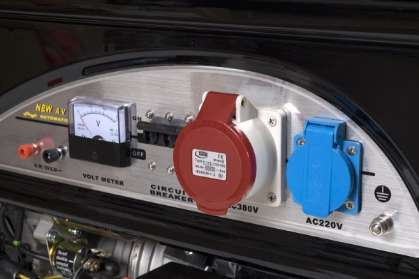 Бензиновый генератор Lifan 6 GF2-3 (LF7000-3) для гаража фото